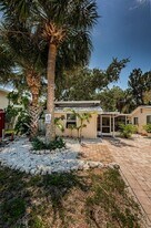 201.5 7th Ave N in Indian Rocks Beach, FL - Building Photo