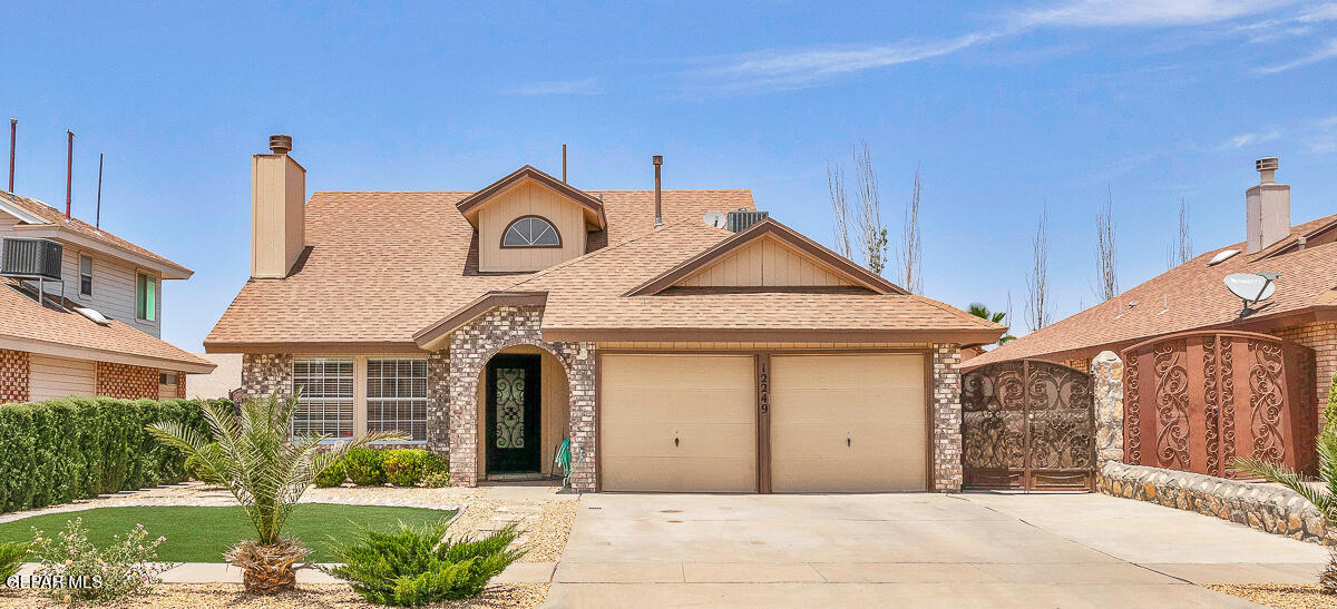 12249 Delacroix Dr in El Paso, TX - Building Photo