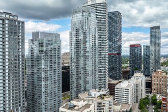 Quantum 2 in Toronto, ON - Building Photo - Building Photo