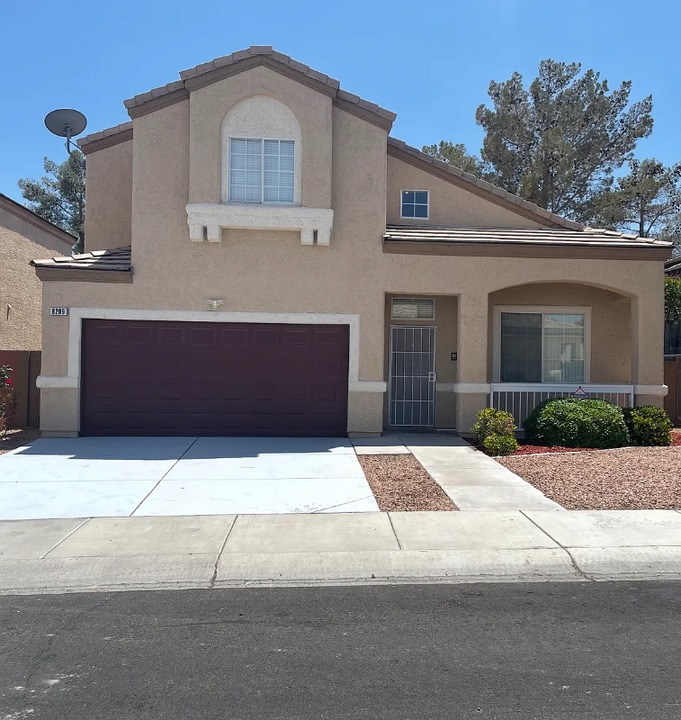 8209 Aylesbury Ave in Las Vegas, NV - Building Photo