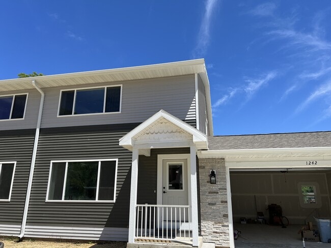 property at 1244 Salem Dr