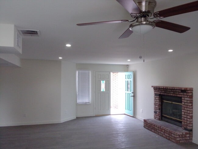 21235 Windsong St in California City, CA - Building Photo - Building Photo