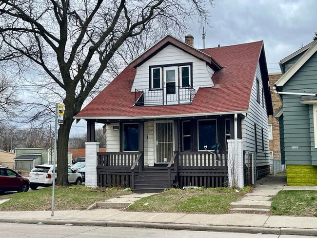 property at 3506 W Auer Ave