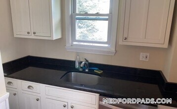 260 Boston Ave in Medford, MA - Building Photo - Building Photo