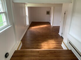 4 Shepard St, Unit 1 in Westfield, MA - Building Photo