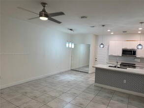 4691 NW 83rd Path in Doral, FL - Building Photo - Building Photo