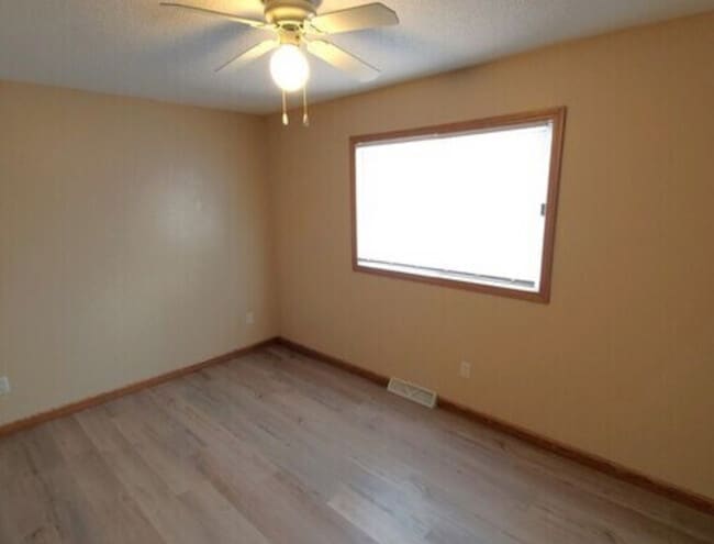 2900 4th St in Marion, IA - Building Photo - Building Photo