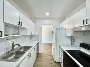 400 N Riverside Dr, Unit 403 in Pompano Beach, FL - Building Photo - Building Photo