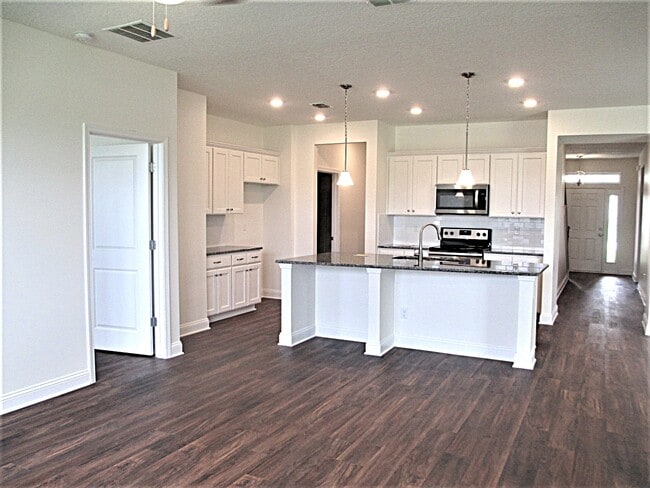 3278 Roundabout Dr in Middleburg, FL - Building Photo - Building Photo