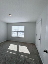 382 Trinity Wy E in Newark, OH - Building Photo - Building Photo