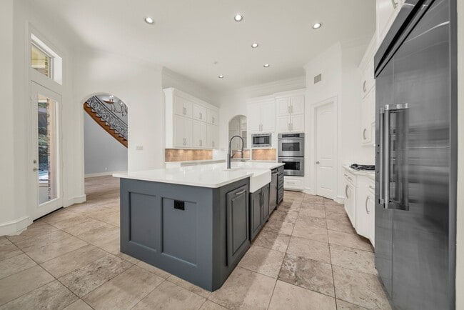 property at 15 Player Green Pl