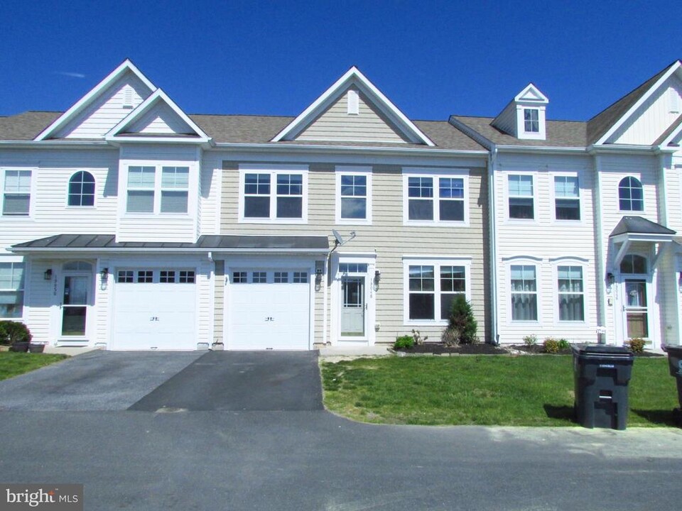 19048 Jackstone Way in Millsboro, DE - Building Photo