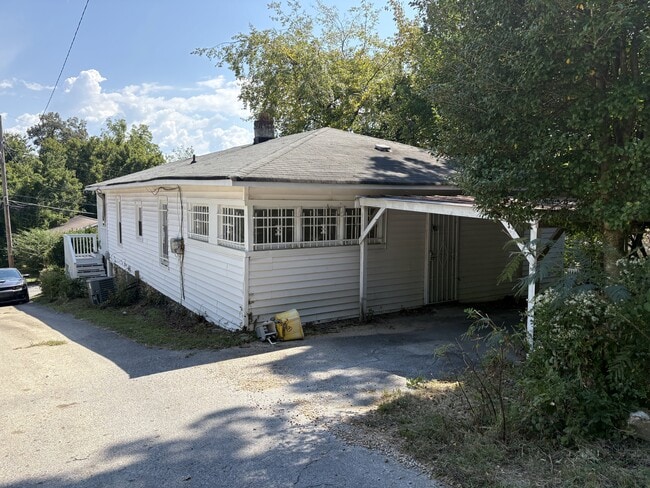 715 Larkin Ave in Chattanooga, TN - Building Photo - Building Photo