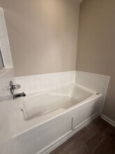 111 Watkins Pond Blvd in Rockville, MD - Building Photo - Building Photo