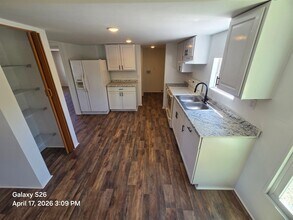 4180 Royal Palm Ave in Cocoa, FL - Foto de edificio - Building Photo