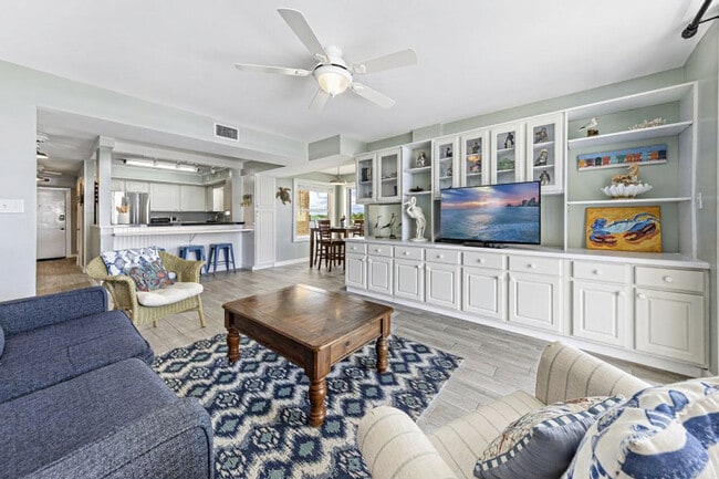 1516 Sandpiper Ln