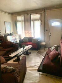 1423 Poplar Grove St photo'