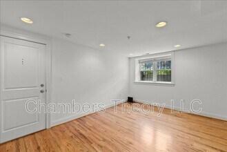 739 Newton Pl NW in Washington, DC - Building Photo - Building Photo