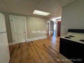 5 Monument St in Winslow, ME - Building Photo - Building Photo