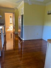1096 Highland Ave, Unit #2 in Needham, MA - Foto de edificio - Building Photo