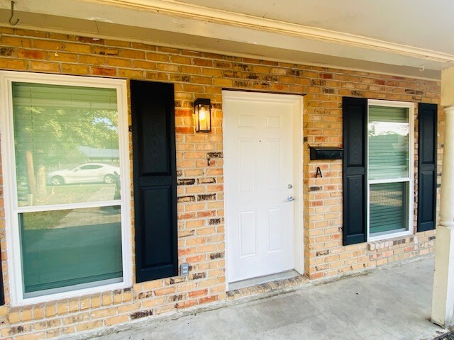 700 Old Covington Hwy, Unit Apt. A
