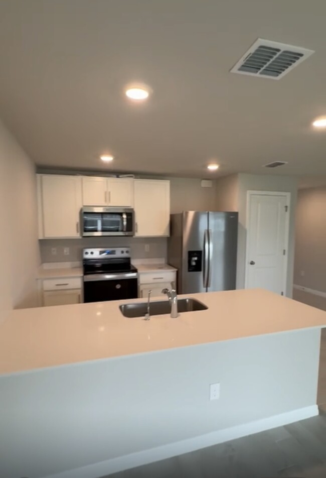 2915 42nd St SW in Lehigh Acres, FL - Building Photo - Building Photo