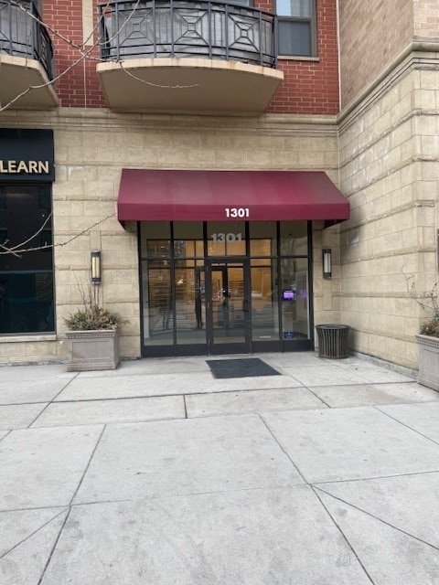 property at 1301 W Madison St