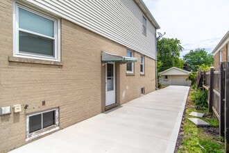 301 Bohland Ave in Bellwood, IL - Building Photo - Building Photo