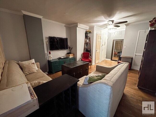 520 E 76th St-Unit -2H in New York, NY - Foto de edificio - Building Photo