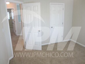 32 Baltar Loop in Chico, CA - Building Photo - Building Photo