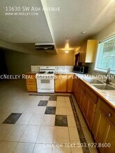 13630 SW Ash Ave in Tigard, OR - Building Photo - Building Photo