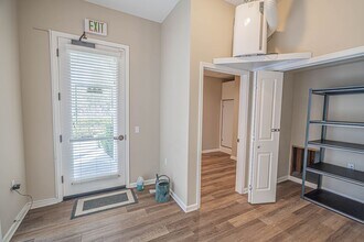 26266 Prima Way in Santa Clarita, CA - Building Photo - Building Photo