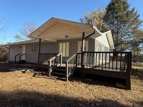 3295 Point Pleasant Rd in Newport, TN - Building Photo - Building Photo