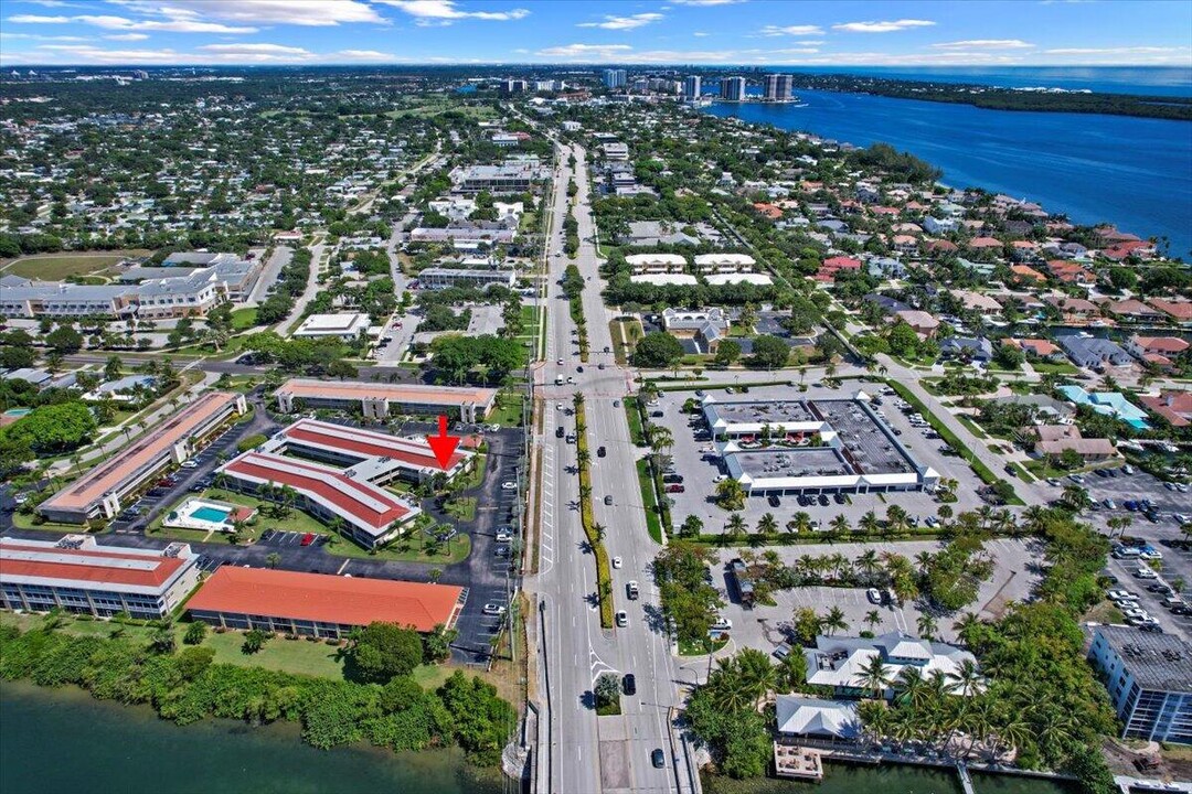 419 U.S. Hwy 1 in North Palm Beach, FL - Foto de edificio