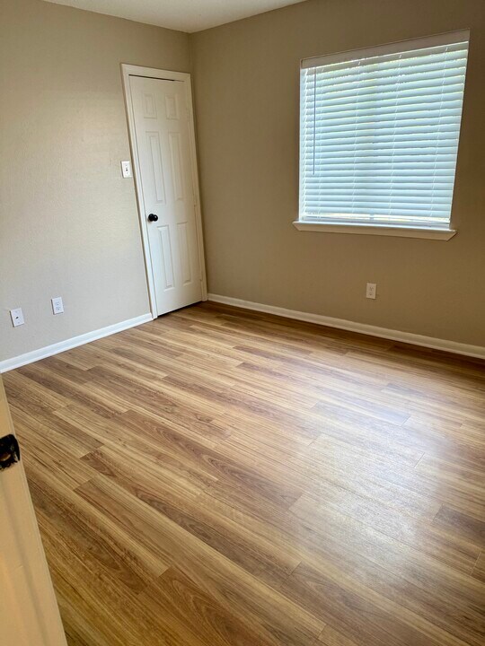 104 Milann St, Unit A in Victoria, TX - Foto de edificio