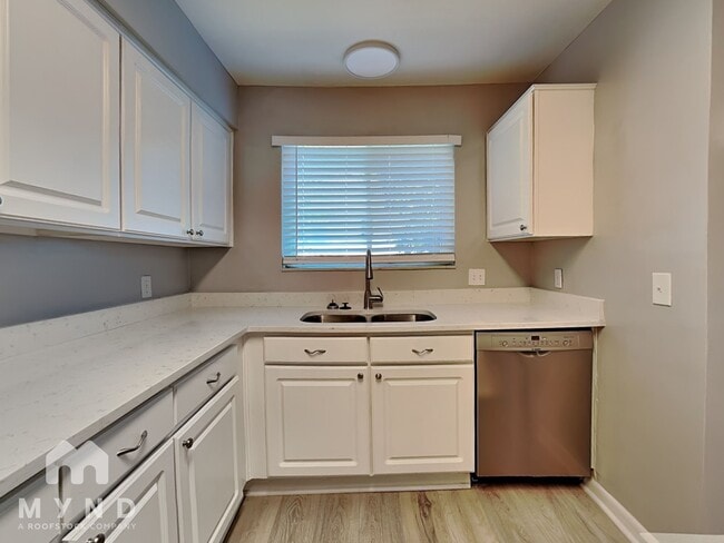 5510 Country Dr in Nashville, TN - Building Photo - Building Photo