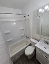 1821 40th St in Rock Island, IL - Building Photo - Building Photo