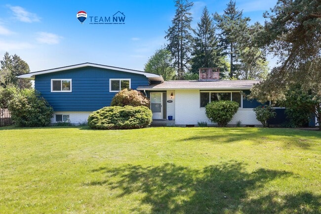 property at 1915 7th Ave SE