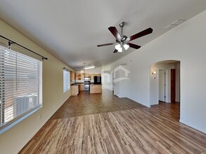 16200 W Mauna Loa Ln in Surprise, AZ - Foto de edificio - Building Photo