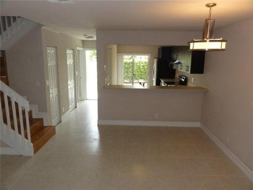 765 Crystal Lake Dr-Unit -16H in Pompano Beach, FL - Building Photo - Building Photo