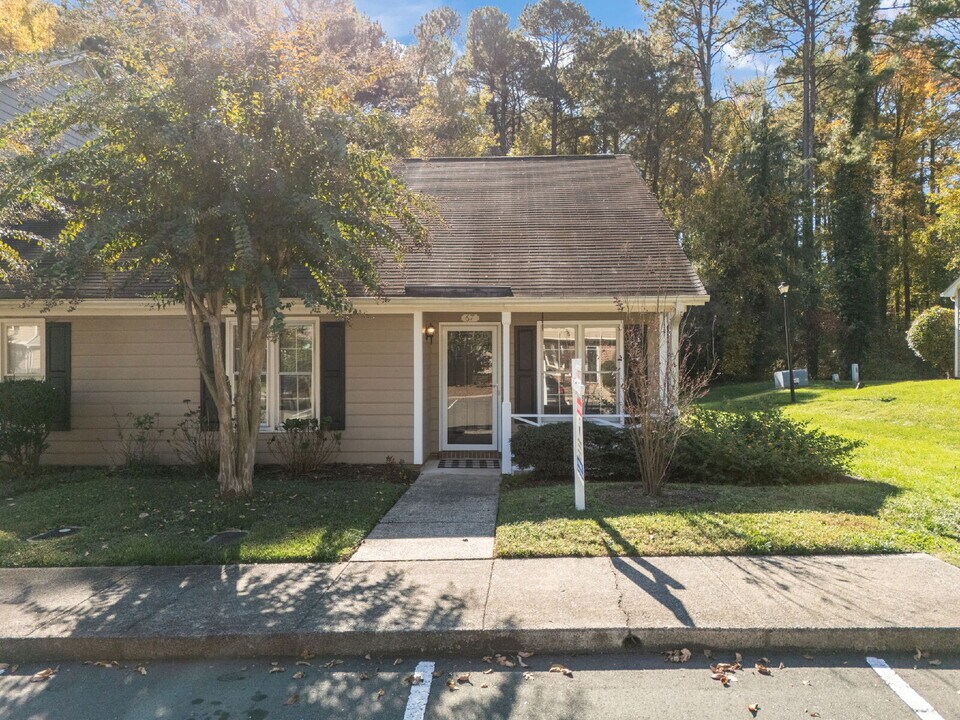 67 Crystal Oaks Ct in Durham, NC - Building Photo