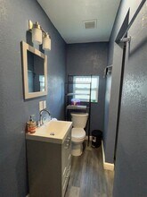 1204 E Lambright St in Tampa, FL - Building Photo - Building Photo