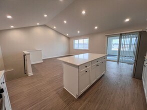 607 S Division St in Roberts, WI - Building Photo - Building Photo