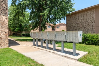 Copperstone Point in Lawton, OK - Foto de edificio - Building Photo