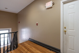 1909 Green Street in Philadelphia, PA - Building Photo - Interior Photo