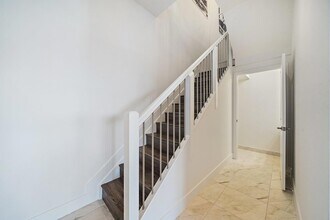 4925 Pointe Midtown Way in Palm Beach Gardens, FL - Foto de edificio - Building Photo