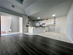 2004 S Old Wire Rd in Rogers, AR - Building Photo - Building Photo