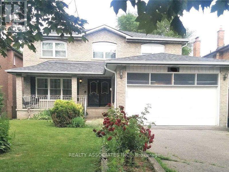 41 Lawnview Dr in Toronto, ON - Building Photo