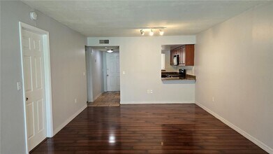 1036 Bonaire Dr in Altamonte Springs, FL - Building Photo - Building Photo