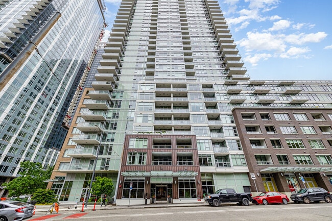 583 Bell St in Seattle, WA - Building Photo - Building Photo